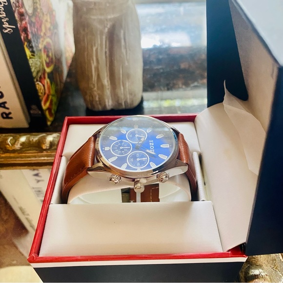 *NEW* Mens IZOD® Blue Dial Watch w/Brown Band - Picture 10 of 11